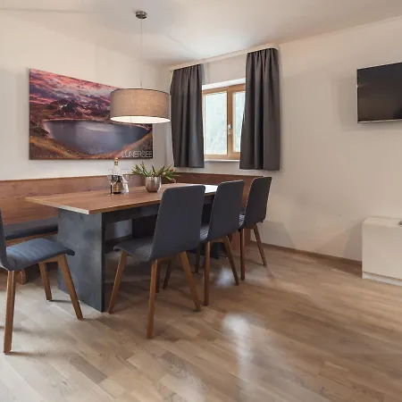 Holiday Chalet Montafon.11 بيت للعطل *